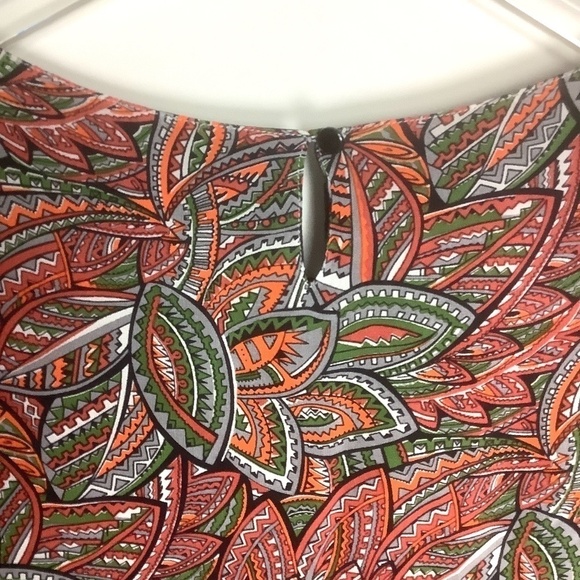 100% Silk Blouse Size 6 - Picture 12 of 13
